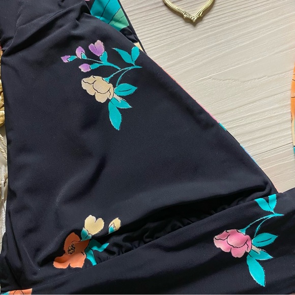 Billabong ☀️ Floral Reversible Tropical Plunge Bikini Top - Picture 12 of 16